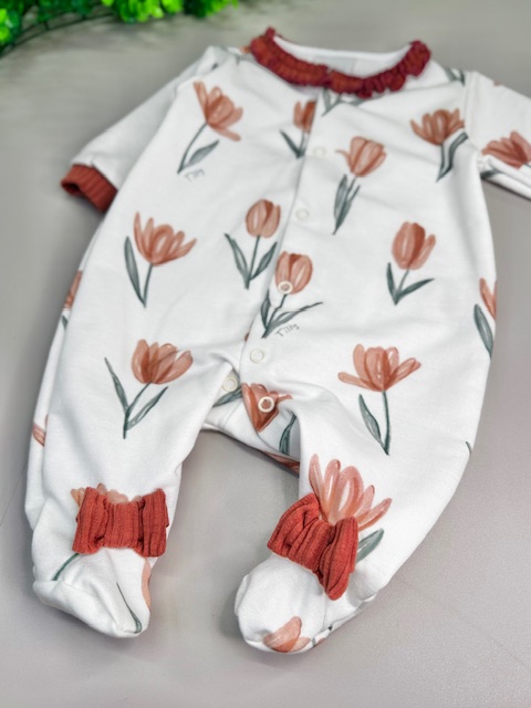 Macacão Tilly Baby de Florzinha| TAM: RN - Imagem 4