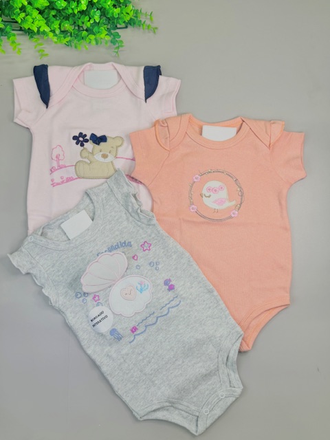 Kit 3 Bodies Bordados Manga Curta – Suedine 100% Algodão –