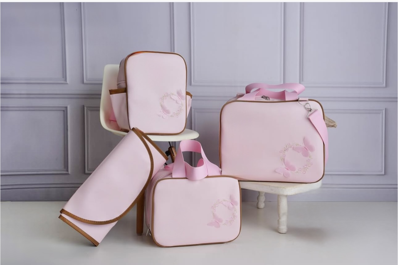 Kit Bolsa Maternidade Luxo 4 peças – Beleza, Resistência e Praticidade